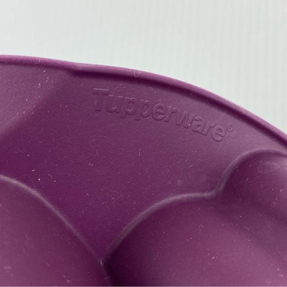 Tupperware Silicon Snowman Cake Pan / Mold Purple - Picture 7 of 8